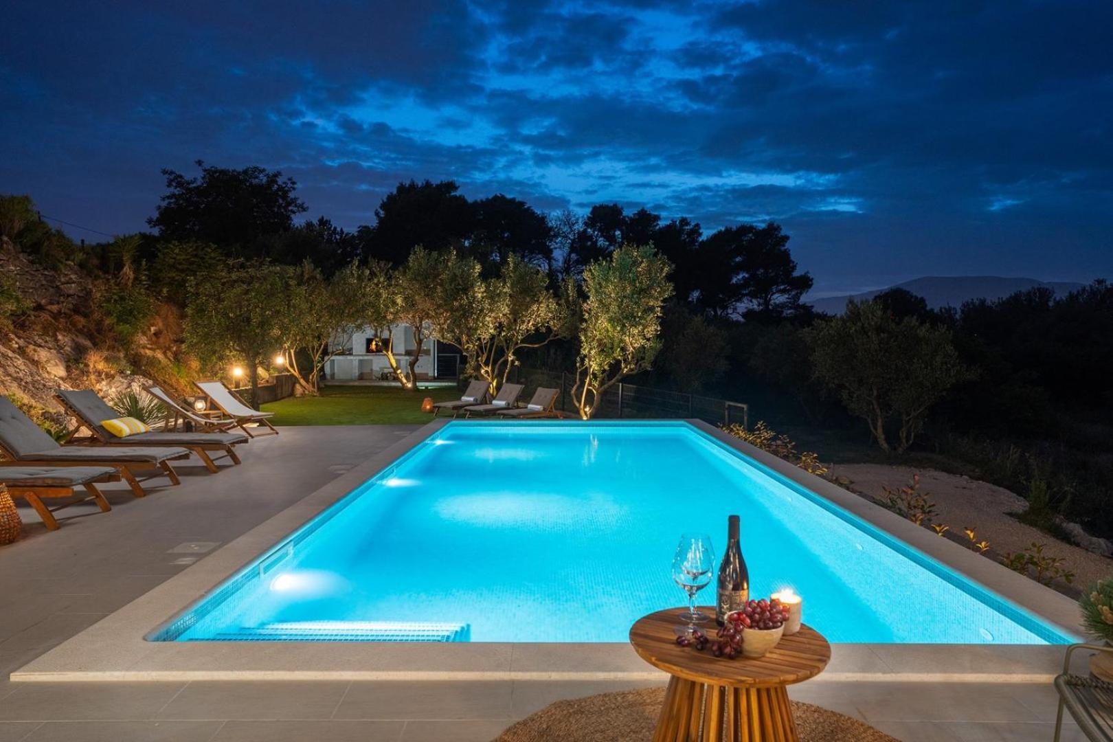 New! Villa Mamma Mia, A 6-Bedroom Property With 40Sqm Pool Podstrana Kültér fotó