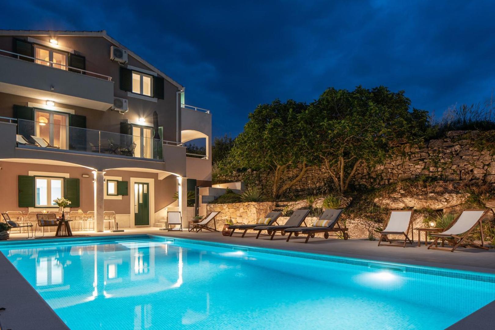 New! Villa Mamma Mia, A 6-Bedroom Property With 40Sqm Pool Podstrana Kültér fotó